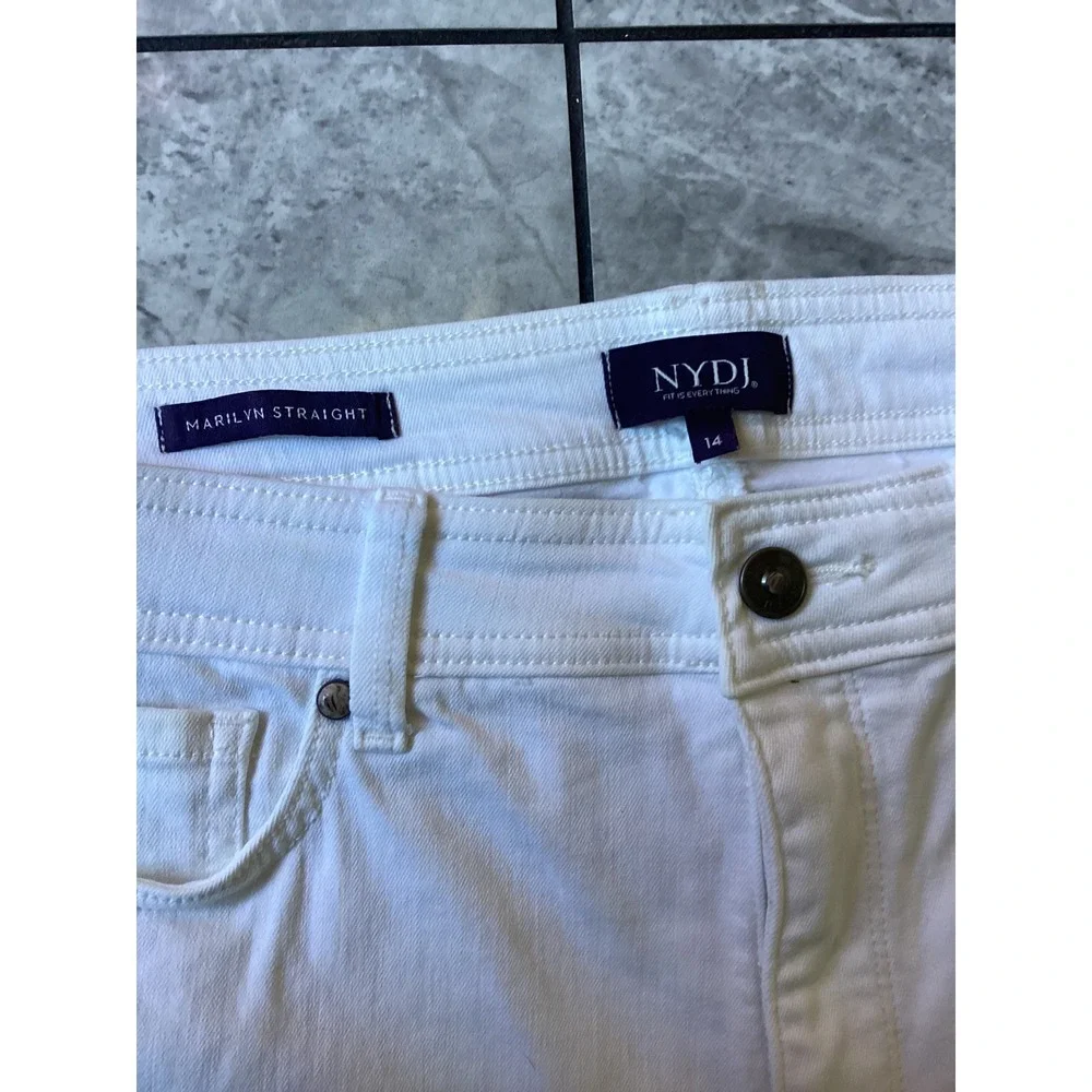 NYDJ Marilyn Straight Crop Jeans White Size 14 Stretch Denim Wide Cuff Pants - Picture 2 of 8
